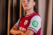 国足失利背后，中国女足却在欧洲闪耀光芒——李梦雯加盟英超，这是否预示着中国足球的未来希望？