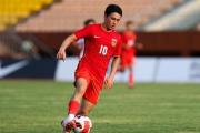 国足2-0巴林，宋凯笑开颜！谁是头号功臣？球迷热议中！