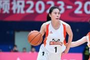 四川女篮三巨头狂轰59分16板12助，她们能否引领中国女篮重返巅峰？