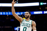 关键时刻谁最稳？揭秘本赛季NBA关键时刻得分王TOP 5