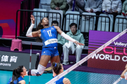 天津女排3-0横扫米兰，谁说我们不是列强？