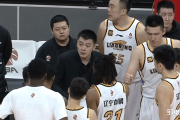 震惊！吉林男篮竟以40分大胜辽宁男篮，杨鸣怒斥队员：这是什么水平？