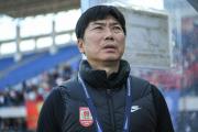 武汉三镇新帅人选揭晓，球迷为何担忧？难道他真的会带领球队走向降级？