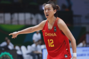 中国女篮传奇归来？32岁高颂以21+15数据震撼赛场，能否重披国家队战袍？