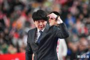 新疆男篮新帅争夺战：昔日CBA六冠王领衔四大热门人选，谁将执掌未来？
