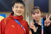 日本乒乓球星早田希娜的争议行为：她真的理解和平的含义吗？