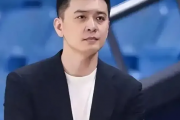 辽宁男篮危机四伏：杨鸣与张镇麟不和传闻背后，球队凝聚力何在？