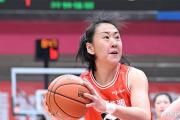 32岁女篮前锋重返巅峰，13连胜震撼篮坛！她能否再次披上国家队战袍？