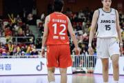 32岁女篮前锋重返巅峰，13连胜震撼篮坛！她能否再次披上国家队战袍？