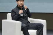 孙颖莎的“一举三得”策略能否助力深圳大学在乒超总决赛中逆袭山东鲁能？