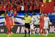 国足2-1印尼后，范志毅与前央视名嘴为何泼冷水？世界杯梦想真的遥不可及吗？