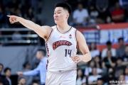 CBA赛场惊现得分机器！李弘权34分神迹，难道他真是国家队锋线的答案？
