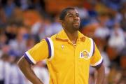 NBA历史上的孤独领袖：只有四位球员能始终如一地成为球队核心，现役球员为何难以复制这一壮举？