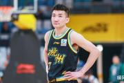 山东男篮大胜天津，克里斯和高诗岩表现惊艳，于德豪仅得4分，这是为什么？