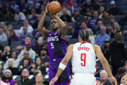 “NBA风云再起：禁赛、裁员、交易，这一切背后隐藏着怎样的秘密？”