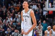 NBA新年首战悬念重重：湖人能否逆袭骑士？马刺是否能战胜快船？