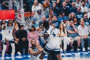 NBA新年首战悬念重重：湖人能否逆袭骑士？马刺是否能战胜快船？