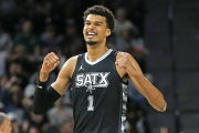 马刺大胜快船36分，创造NBA奇迹？掘金意外升至西部第五，湖人、快船双双失利，西部排名大洗牌！