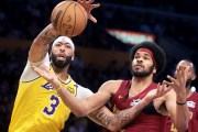 马刺大胜快船36分，创造NBA奇迹？掘金意外升至西部第五，湖人、快船双双失利，西部排名大洗牌！