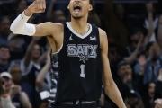 才打100场！文班刷爆NBA历史纪录，闵鹿蕾式尴尬又要重现了？