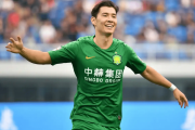 国足新星闪耀，归化政策再引热议：侯永永的逆袭能否成为国足崛起的转折点？