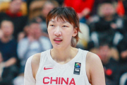 中国女篮五朵金花命运迥异：韩旭闪耀WNBA，李梦何去何从？