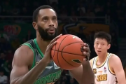 广东德比惊心动魄，辽宁惨遭滑铁卢！CBA积分榜上的微妙平衡，谁能笑到最后？