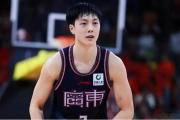 徐杰年薪不足百万却成球队灵魂，宏远陈老板是否该慷慨解囊？