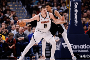 湖人逆袭升至西部第四，勇士跌至第九：NBA西部排名大洗牌，你猜谁是幕后推手？
