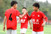广州队解散，恒大足校能否逆境重生？揭秘3-5年内重返中甲的可能性！