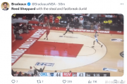 火箭探花首秀惊艳，49分8三分能否让他重返NBA？