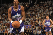 40岁还能称霸NBA？马龙与詹姆斯，谁更胜一筹？