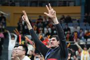 CBA冠军之路：广厦能否凭借豪华阵容打破宿命？