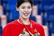 李盈莹首度被换下，赛后和外籍人士交谈，天津女排新外援搞出乌龙