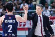 “CBA奇葩事件：球队新星竟将女友藏行李箱带入酒店，遭重罚三停，你敢相信吗？”