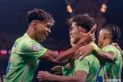 巴萨2-0大捷背后，34岁老将如何成为全场焦点？
