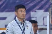 朱鹏宇能否成为大连足球的新领袖？——张玉宁的榜样力量与朱鹏宇的成长之路
