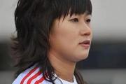 从绿茵场到办公室，'黑珍珠'韩端如何在退役后华丽转身？
