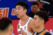 CBA奇迹延续！上海队15连胜背后，李添荣31分爆发，下一个对手能阻挡他们吗？