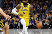 哈登心中的NBA历史最强阵容：詹姆斯、科比领衔，你同意吗？