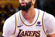 湖人能否逆袭？ESPN预测火箭胜率超7成，湖人状态火热却遭看衰，这场焦点大战谁主沉浮？