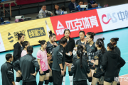 女排赛场惊现黑马？江苏女排如何以3比0横扫福建，挺进四强？