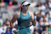 澳网首胜诞生！17岁天才少女2-0横扫对手，郑钦文能否紧随其后？
