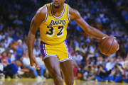 篮球界的全能战士：NBA历史上真的只有这四位球员能从1号位打到5号位吗？