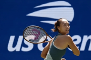 郑钦文退出WTA500瓜达拉哈拉站，是逃避还是策略？
