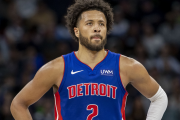 NBA震撼签约：双星锁定超级顶薪，火箭面临艰难抉择！