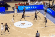曾凡博在亚洲杯预选赛中的表现如何？他是否能够成为中国男篮的未来之星？
