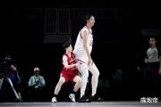 女篮巨人张子宇12分钟狂砍30分，为何国家队大门紧闭？