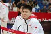 中国男篮的胜利背后隐藏着哪些问题？球迷热议六大问题球员，国家队未来何去何从？