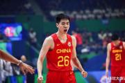 中国男篮面临困境：谁来填补4号位空白？曾凡博不满现状，郭士强如何应对？